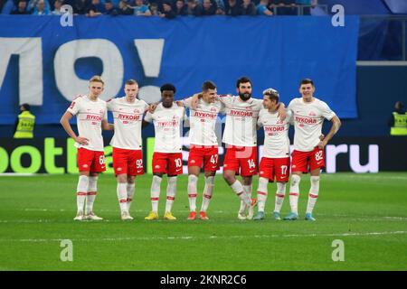 Sankt Petersburg, Russland. 27.. November 2022. Georgi Dzhikiya (Nr. 14), Roman Zobnin (Nr. 47), Anton Zinkovskiy (Nr. 17), Quincy Promes (Nr. 10) von Spartak, der während des Fußballspiels des Russischen Pokalspiels 2022/2023 zwischen Zenit St. Petersburg und Spartak Moskau in der Gazprom Arena in Aktion war. Endergebnis: Zenit 0:0 (4:2, Elfmeterschießen) Spartak. (Foto: Maksim Konstantinov/SOPA Image/Sipa USA) Guthaben: SIPA USA/Alamy Live News Stockfoto