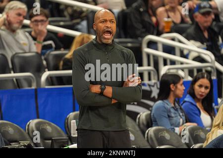 Orlando, Florida, USA, 27. November 2022, Orlando Magic Head Coach Jamah Mosley im Amway Center. (Foto: Marty Jean-Louis) Stockfoto