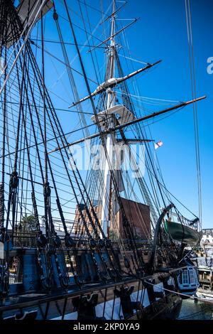 Ein Blick zurück auf das Heck der USS-Verfassung, der den Mizzenmast zeigt Stockfoto