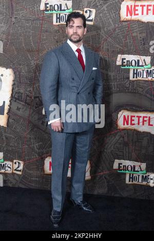 Henry Cavill nimmt am 27. Oktober 2022 an der Premiere von Enola Holmes 2 von Netflix im Paris Theater in New York Teil Stockfoto