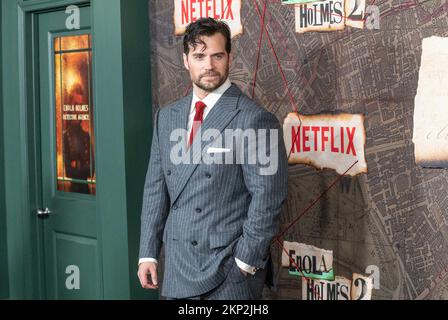 Henry Cavill nimmt am 27. Oktober 2022 an der Premiere von Enola Holmes 2 von Netflix im Paris Theater in New York Teil Stockfoto