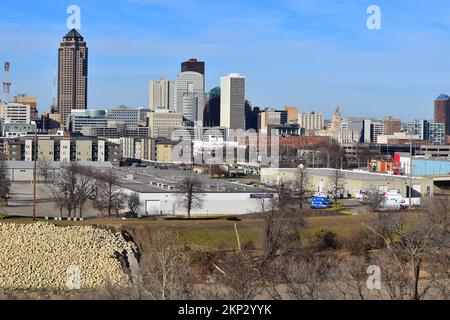 Skyline des Moines vom EMC Overlook am MacRae Park Stockfoto