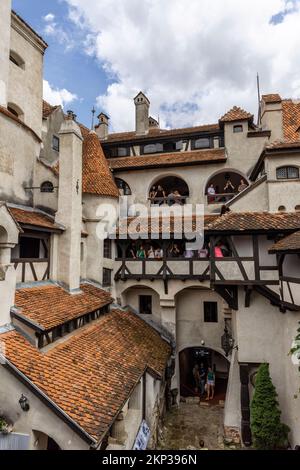 Schloss Bran, bekannt als Draculaschloss, im Dorf Bran, Siebenbürgen, Rumänien Stockfoto
