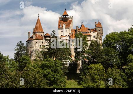 Schloss Bran, bekannt als Draculaschloss, im Dorf Bran, Siebenbürgen, Rumänien Stockfoto