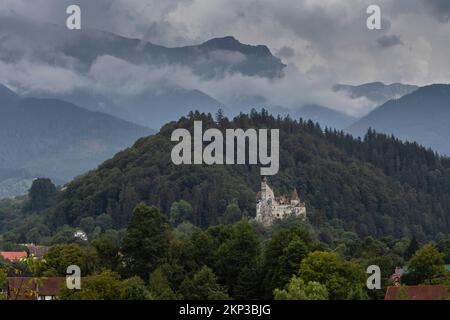 Schloss Bran, bekannt als Draculaschloss, im Dorf Bran, Siebenbürgen, Rumänien Stockfoto