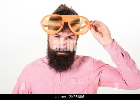 Augenschutz Sonnenbrille Accessoire-Konzept. Sonnenbrille Partyzubehör und stilvolles Accessoire. Hipster tragen Rollläden, extrem große Sonnenbrille Stockfoto