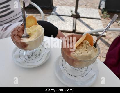 Pizzo Calabro - Gelati di Casa Mastroianni sul Lungomare Colombo Stockfoto