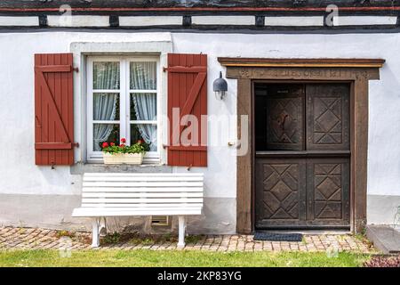 Hauseingang, historisches Fachwerkhaus, Unkel, Rheinland-Pfalz, Deutschland, Europa Stockfoto