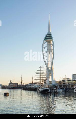 England, Hampshire, Portsmouth, Portsmouth Hafen, Spinnaker Tower Stockfoto