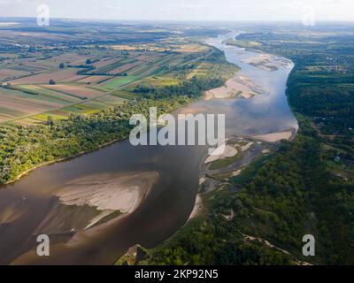 Drohnenfoto, Vistula, Wisla, Slupia Nadbrzezna, Gmina Tarlów, Powiat Opatów, Woiwodschaft Heiliges Kreuz, Polen, Europa Stockfoto