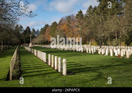 Friedhof der Commonwealth war Graves Commission auf dem Kölner Südfriedhof im Bezirk Zollstock, Köln. Der Commonwealth War Cemeter Stockfoto