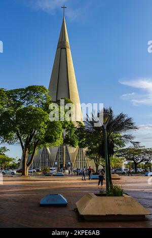 Kathedrale von Maringá, Postkarte der Stadt im Norden von Paraná, Staat im Süden Brasiliens. Stockfoto