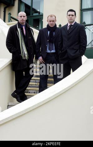 Eden Park Fashion Shooting mit walisischen Rugby-Internationals im Vale of Glamorgan Hotel, 6. Februar 2005. Bild: ROB WATKINS abgebildet: Captain Gareth Thomas, Martyn Williams und Stephen Jones Stockfoto