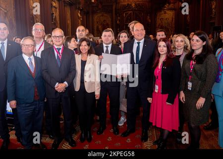 Brüssel, Belgien. 28.. November 2022. Abbildung zeigt das Investitionsforum 2022 in Kiew am Montag, den 28. November 2022 im Brüsseler Rathaus. Das Forum wird Finanzinstitute und private Investoren zusammenbringen, um einen Plan für die Erholung und Modernisierung der ukrainischen Hauptstadt Kiew zu entwickeln. BELGA FOTO HATIM KAGHAT Kredit: Belga News Agency/Alamy Live News Stockfoto