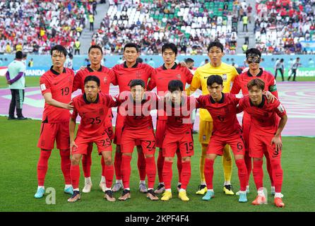 Südkorea: Torwart Kim Seung-gyu, Kim Jin-su, Kim Min-jae, Kim Moon-hwan, Kim Young-Gwon, Jung Woo-Young, Hwang in-Beom, Sohn Heung-min, Kwon Chang-hoon, Jeong Woo-yeong und Cho GUE-sung während des Spiels der Gruppe H der FIFA-Weltmeisterschaft im Education City Stadium in Al-Rayyan, Katar. Foto: Montag, 28. November 2022. Stockfoto