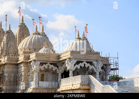 LONDON, GROSSBRITANNIEN - 21. SEPTEMBER 2014: Es ist ein architektonisches Fragment des Tempels von Shri Swaminarayan Mandir. Stockfoto