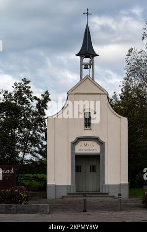 Laarne, Ostflämische Region, Belgien, 11 03 2022 - Lokale Kapelle, gewidmet Maria Stockfoto