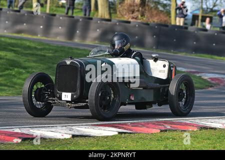 Ollie Leston, Austin 7 Special, unter 30s Scratch Race, 15-minütiges Rennen, für Fahrer im Jugendbereich, in einem eigenen Auto eine Familie oder ein Leihwagen Stockfoto