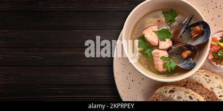 Lachsohren mit Muscheln, Sauce und Toast Stockfoto