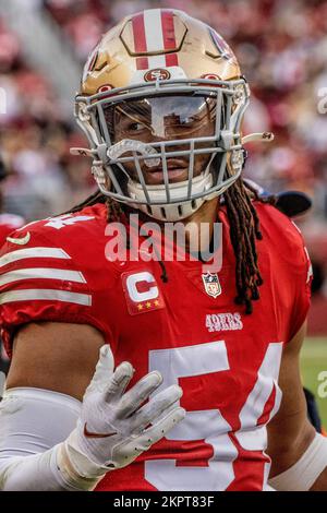 Santa Clara, Kalifornien, USA. 27.. November 2022. San Francisco 49ers Linebacker Fred Warner (54) am Sonntag, den 27. November 2022, im Levis Stadium in Santa Clara, Kalifornien. Die 49ers besiegten die Heiligen 13-0. (Kreditbild: © Al Golub/ZUMA Press Wire) Stockfoto