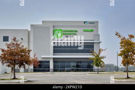 Houston, Texas, USA 11-24-2022: Außenansicht des Bürogebäudes ASD Lighting in Houston, TX. Hersteller von LED-Leuchten, gegründet 1999. Stockfoto