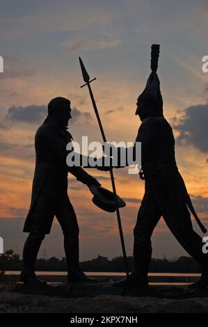 Eine Statue erinnert an das erste Treffen der berühmten Forscher Lewis und Clark in der Nähe von Louisville, KY Stockfoto