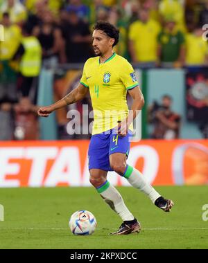 Brasiliens Marquinhos beim FIFA World Cup Group G Match im Stadium 974 in Doha, Katar. Foto: Montag, 28. November 2022. Stockfoto