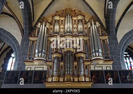 Innenansicht der evangelischen St. Blasius Kirche - Orgelprospekt, Niedersachsen, Deutschland, Hannoversch Münden Stockfoto