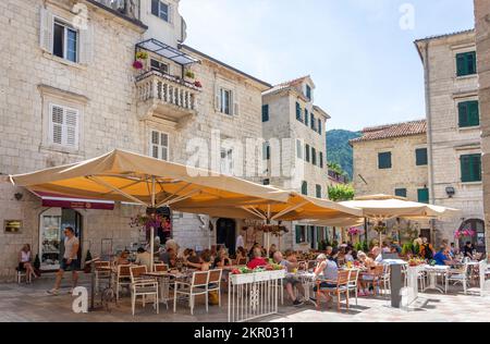 La Piazzetta Restaurant, St. Luca's Square, Altstadt, Kotor, Dalmatien, Montenegro Stockfoto