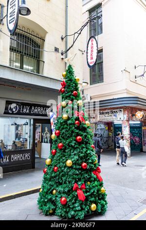 Melbourne Victoria, öffentlicher Weihnachtsbaum in der degraves Street, eine Melbourne Laneway, Victoria, Australien Stockfoto