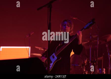 Neapel, Italien. 28.. November 2022. Roberta Sammarelli von Verdena während Verdena - Live 2022, Musikkonzert in Neapel, Italien, November 28 2022 Kredit: Independent Photo Agency/Alamy Live News Stockfoto