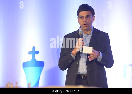 Kalkutta, Indien. 28.. November 2022. KALKUTTA, INDIEN - NOVEMBER 28: Der ehemalige fünfmalige Schachweltmeister Viswanathan Anand ist am 28. November 2022 auf der Pressekonferenz des TATA Steel Chess Tournament im Taj Bengal Hotel in Kalkutta, Indien, anwesend. (Foto: Samir Jana/Hindustan Times/Sipa USA) Guthaben: SIPA USA/Alamy Live News Stockfoto