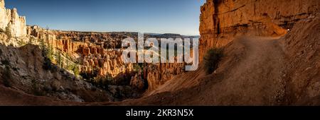 Panoramablick auf den Peekaboo Loop Connector Trail im Bryce Canyon-Nationalpark Stockfoto