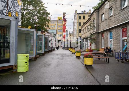 SANKT PETERSBURG, RUSSLAND - CIRCA SEPTEMBER 2022: Blick auf Sankt Petersburg auf Straßenebene. Stockfoto