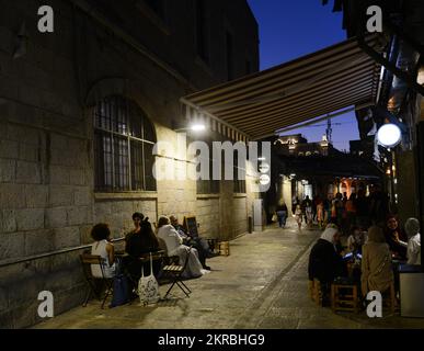 ABU ATA Zaman Coffee Shop an der Ecke New Gate Street und Les Feres Street im christlichen Viertel in der Altstadt von Jerusalem, Israel. Stockfoto