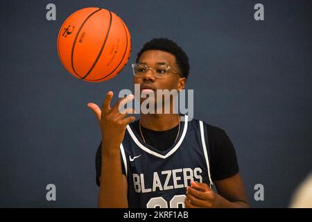 Bryce James posiert am Sierra Canyon Basketball Media Day am Mittwoch, den 12. Oktober 2022, in Chatsworth, Kalifornien (Dylan Stewart/Bild von Sport) Stockfoto