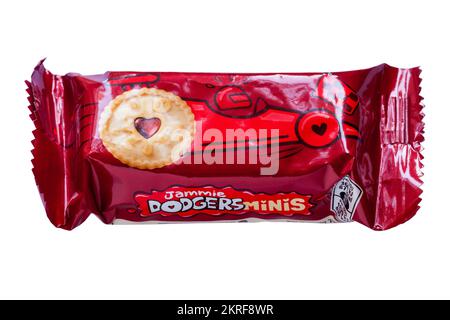 Jammie Dodgers Minis Himbeergeschmack Snack isoliert auf weißem Hintergrund - Kekse Kekse Kekse Stockfoto