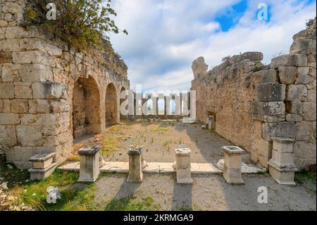 Tlos Ruinen und Gräber, eine antike lykische Stadt in der Nähe der Stadt Seydikemer, Mugla, Türkei. Stockfoto