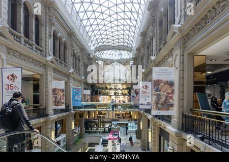 Av. Cordoba Street Outlet, Buenos Aires, Südamerika; Argentinien Stockfoto