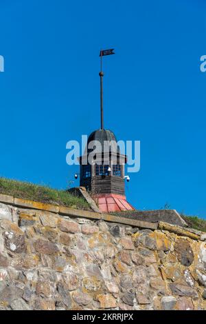 Die Steinmauer der Festung Korela auf der Insel Kukushkin in der Stadt Priozersk, Region Leningrad Stockfoto