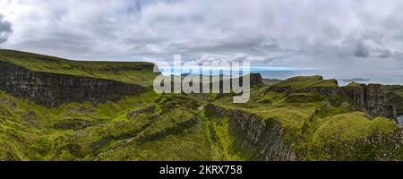 Panoramablick aus der Vogelperspektive auf die schottische Hochlandinsel Isle of Skye auf den nördlichen schottischen Hebriden Stockfoto