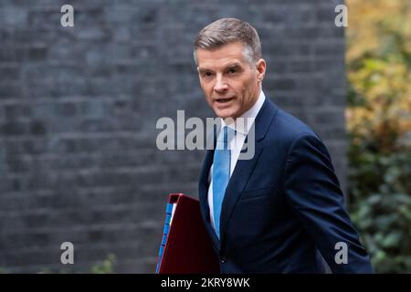 London, Großbritannien. 29.. November 2022. Minister für Verkehr Mark Harper kommt in die Downing Street, um an der wöchentlichen Kabinettssitzung unter dem Vorsitz von Premierminister Rishi Sunak teilzunehmen. Kredit: Wiktor Szymanowicz/Alamy Live News Stockfoto