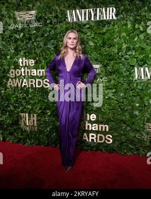 New York, Usa. 28.. November 2022. Stephanie March kommt am Montag, den 28. November 2022, für die Gotham Awards 2022 in der Cipriani Wall Street in New York City auf dem roten Teppich an. Foto: Gabriele Holtermann/UPI Credit: UPI/Alamy Live News Stockfoto