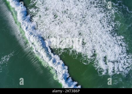 Luftaufnahme mit Blick auf die Wellen, New Jersey, USA Stockfoto