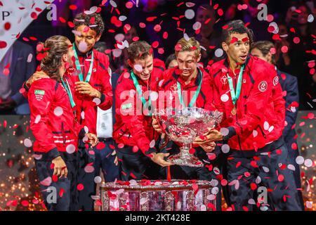 Die kanadische Mannschaft feiert ihren ersten Endsieg beim Davis Cup in Malaga, Spanien Stockfoto