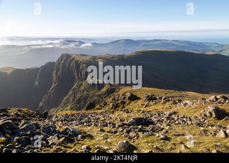 Blick auf die Klippen von Craig Cau von Cadair Idris oder Cader Idris Stockfoto