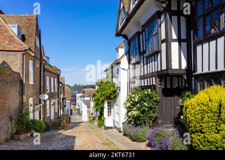 Rye East Sussex Rye Hartshorn House The Link oder das Alte Krankenhaus und andere mittelalterliche Häuser in der historischen Mermaid Street Rye Sussex England GB Europa Stockfoto