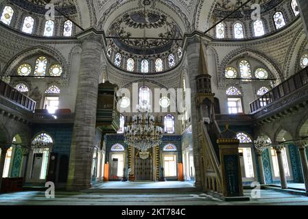Die Hekimoglu Ali Pasha Moschee und der Komplex in Istanbul, Türkei, wurden 1735 erbaut. Stockfoto