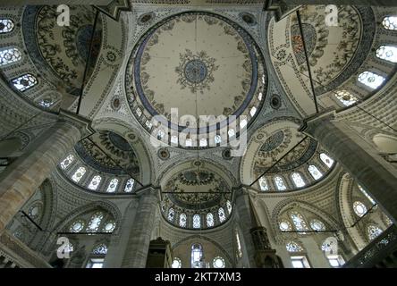 Die Hekimoglu Ali Pasha Moschee und der Komplex in Istanbul, Türkei, wurden 1735 erbaut. Stockfoto