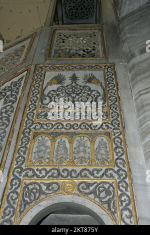 Die Hekimoglu Ali Pasha Moschee und der Komplex in Istanbul, Türkei, wurden 1735 erbaut. Stockfoto